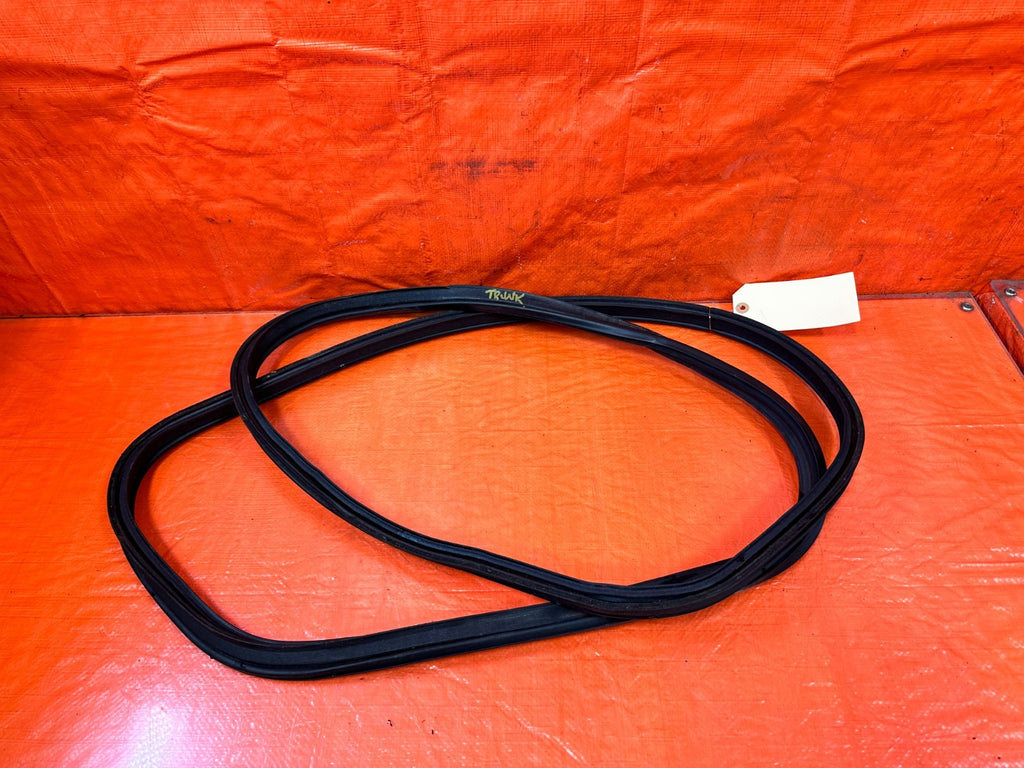 18 22 HONDA ACCORD   TRUNK MOUNTED WEATHER STRIP RUBBER GASKET LINER  OEM #3240
