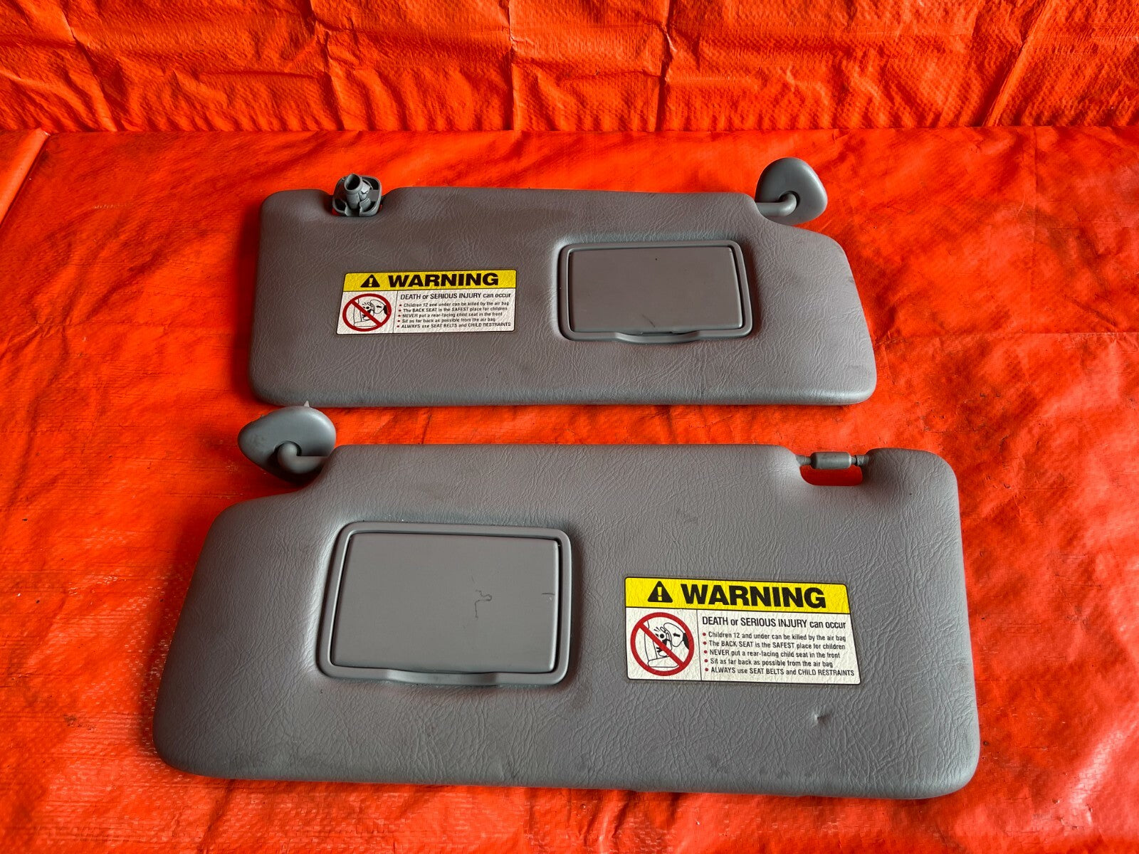 02 04 HONDA CR V CRV   INTERIOR   SUN VISOR SET   LEFT RIGHT   GRAY COLOR   OEM 10