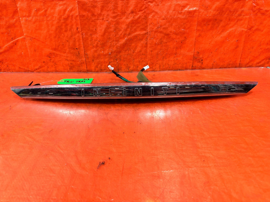 14 17 INFINITI Q50   REAR UPPER TRUNK TRIM W/ BACK UP CAMERA & INFINITI OEM 3131