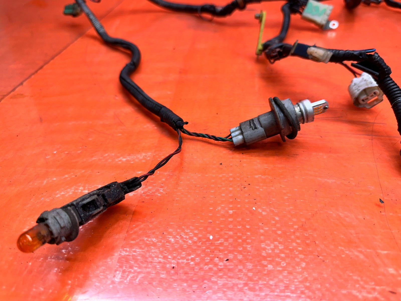 1996 2001 ACURA INTEGRA LH DRIVER ENGINE BAY WIRE HARNESS FUSE BOX #33113