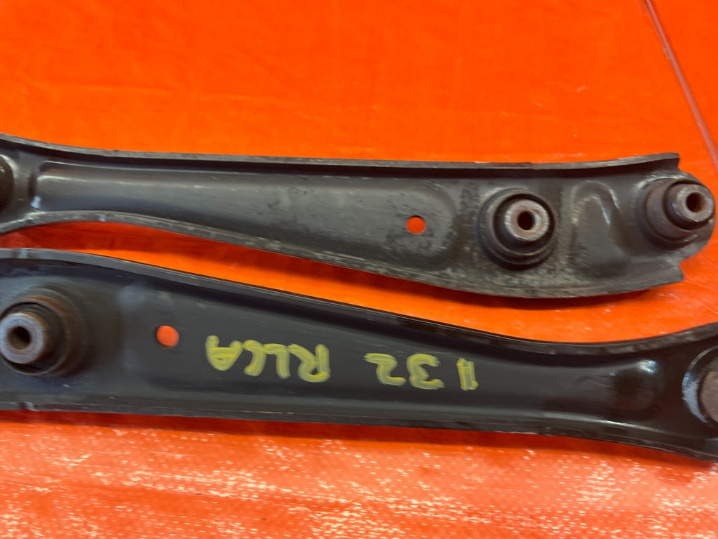 96 00 HONDA CIVIC   REAR LOWER CONTROL ARM SET   LEFT & RIGHT LOWER ARMS OEM 1329