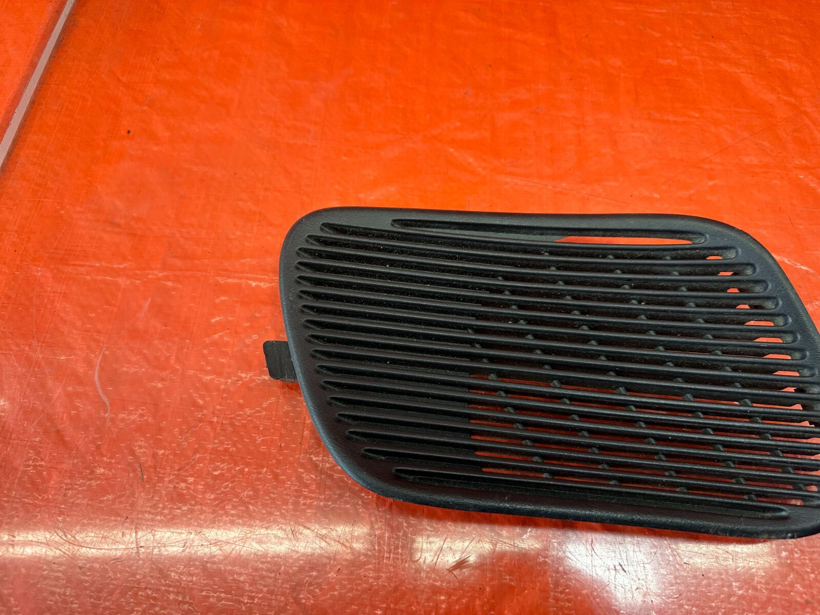 94 01 ACURA INTEGRA 2D   DRIVER LEFT REAR   SPEAKER COVER TRIM PLASTIC BLACK DC23