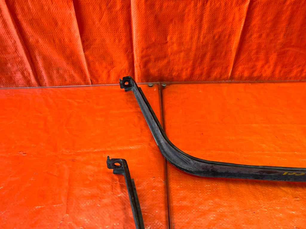 13 18 ACURA RDX BASE   GAS GASOLINE FUEL TANK MOUNTING STRAPS BAND SET   OEM 1535