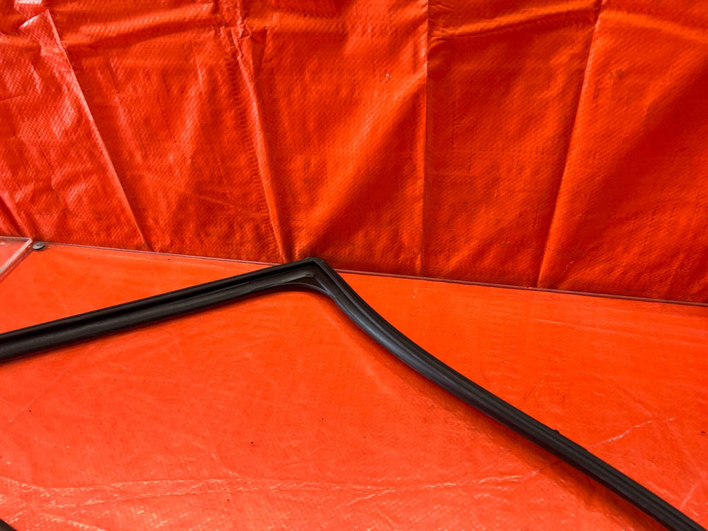 13 18 ACURA RDX   DRIVER LEFT REAR DOOR RUN CHANNEL RUBBER GASKET   OEM #1537