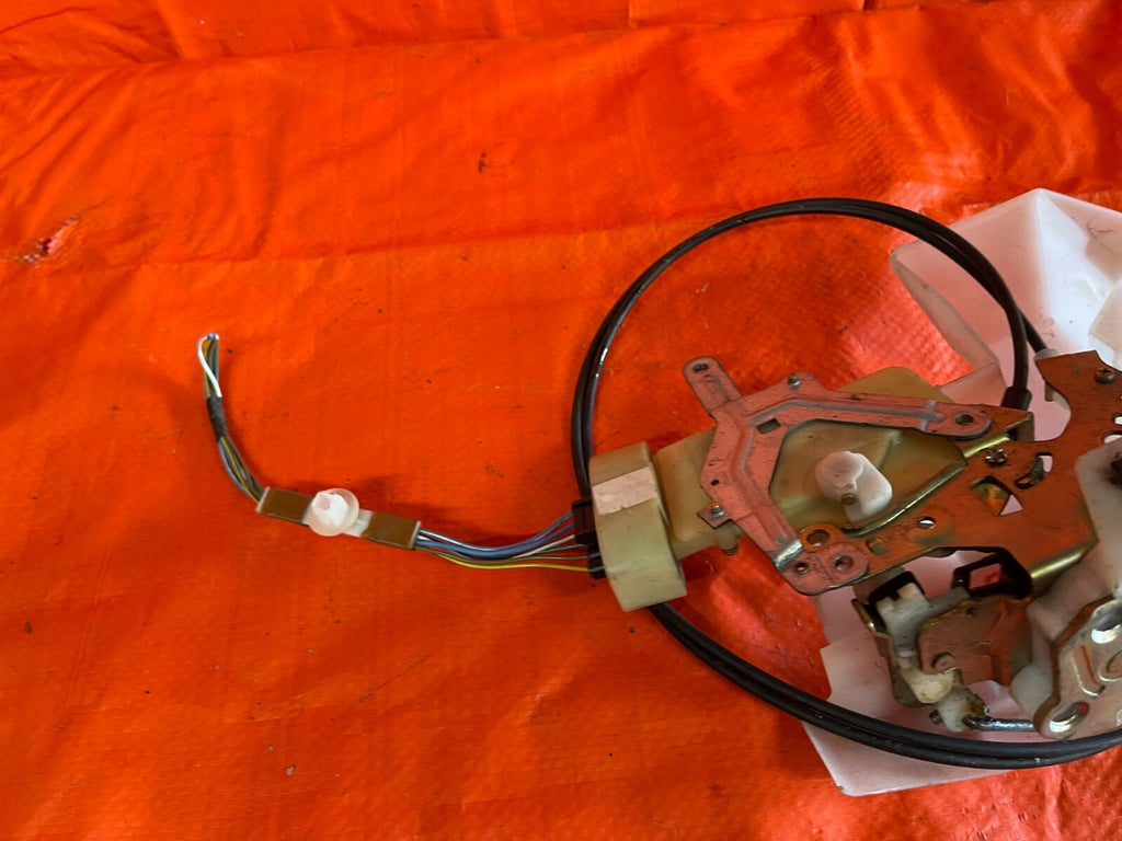 00 05 TOYOTA CELICA   PASSENGER RIGHT DOOR LOCK ACTUATOR   100% COMPLETE   OEM5