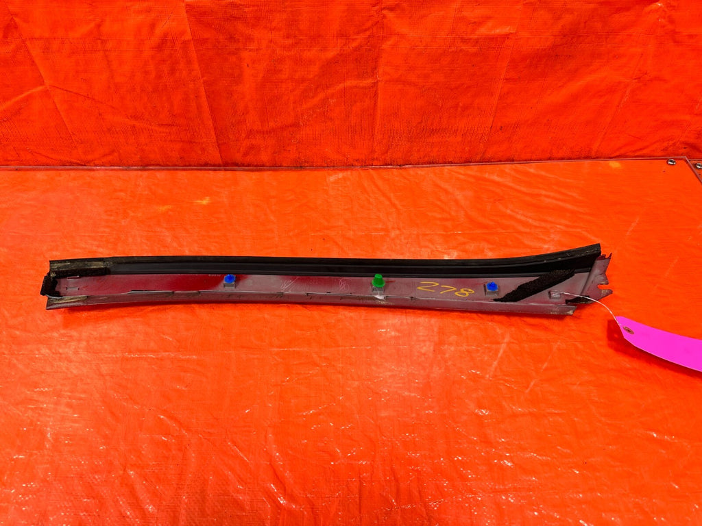 09 15 INFINITI G37 CONVERTIBLE   DRIVER LEFT EXTERIOR A PILLAR TRIM   OEM #2785