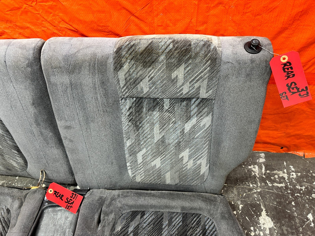 94 01 ACURA INTEGRA 2 DOOR ONLY   CONFETTI REAR SEATS OEM #3314