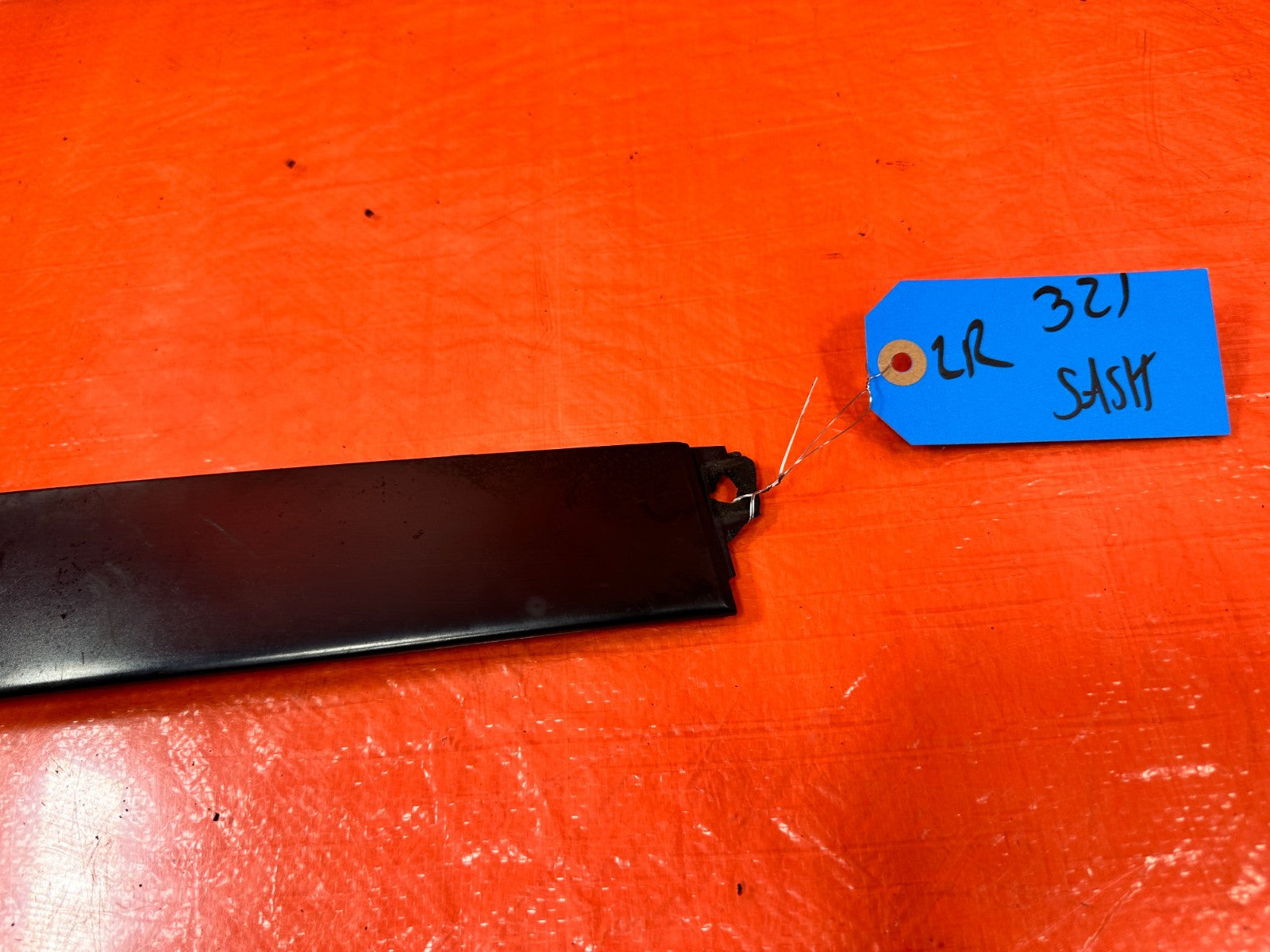 09 14 ACURA TSX   DRIVER LEFT REAR DOOR SASH TRIM MOLDING   OEM #321 FLAW2