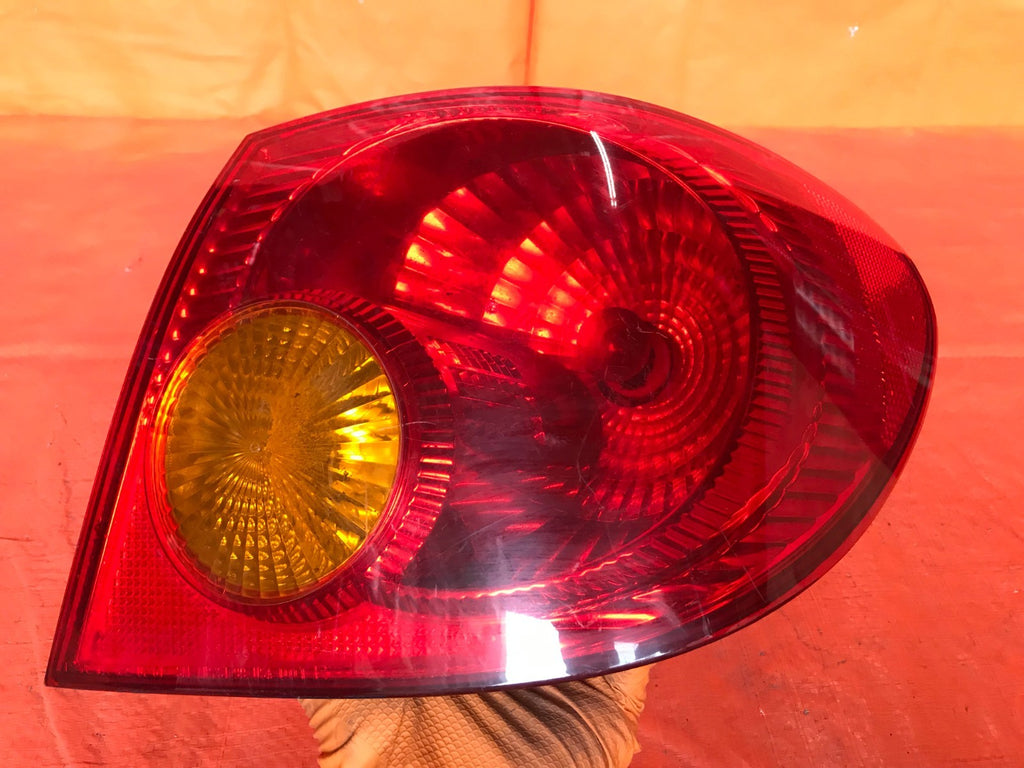 OEM 2006 06 TOYOTA COROLLA PASSENGER RIGHT OUTER TAIL LIGHT LAMP R RH 3