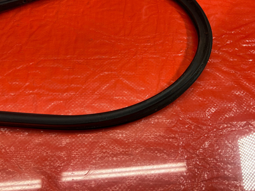 02 05 HONDA CIVIC SI EP3 HATCH   RIGHT   DOOR WEATHER STRIP TRIM SEAL GASKET 2306