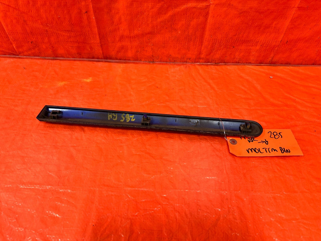 96 00 HONDA CIVIC COUPE   RIGHT   REAR QUARTER PANEL MOLDING PROTECTOR OEM 2851