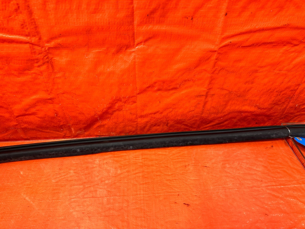 08 15 INFINITI G37 & Q60 COUPE   RIGHT   UPPER WEATHER STRIP RUBBER OEM #3203