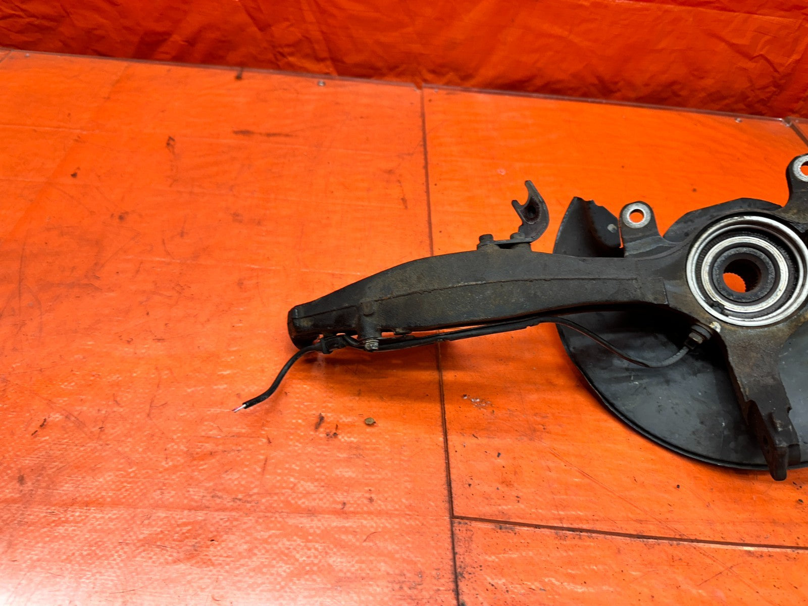 04-05 ACURA TSX 2.4L FRONT LEFT DRIVER SPINDLE KNUCKLE HUB OEM #33816