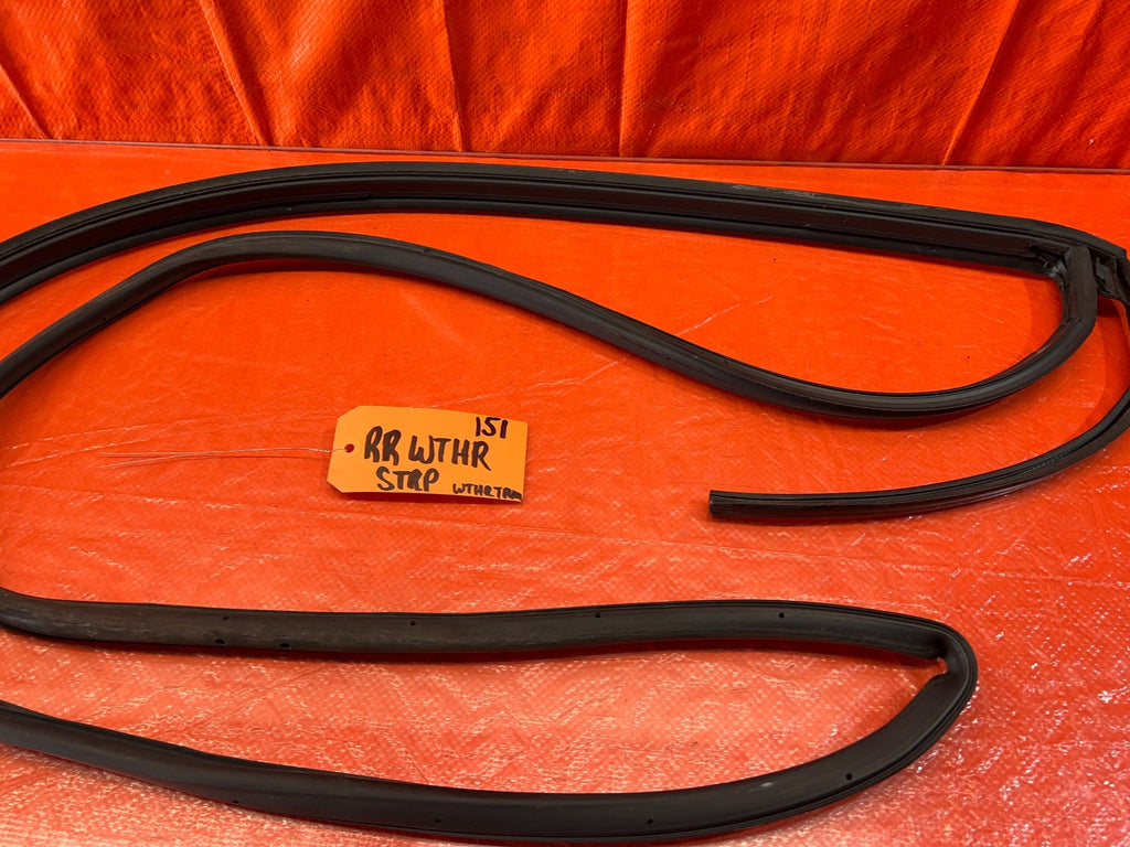 06 11 CIVIC 4D SEDAN   PASSENGER RIGHT REAR WEATHER STRIP SEAL GASKET OEM #2203