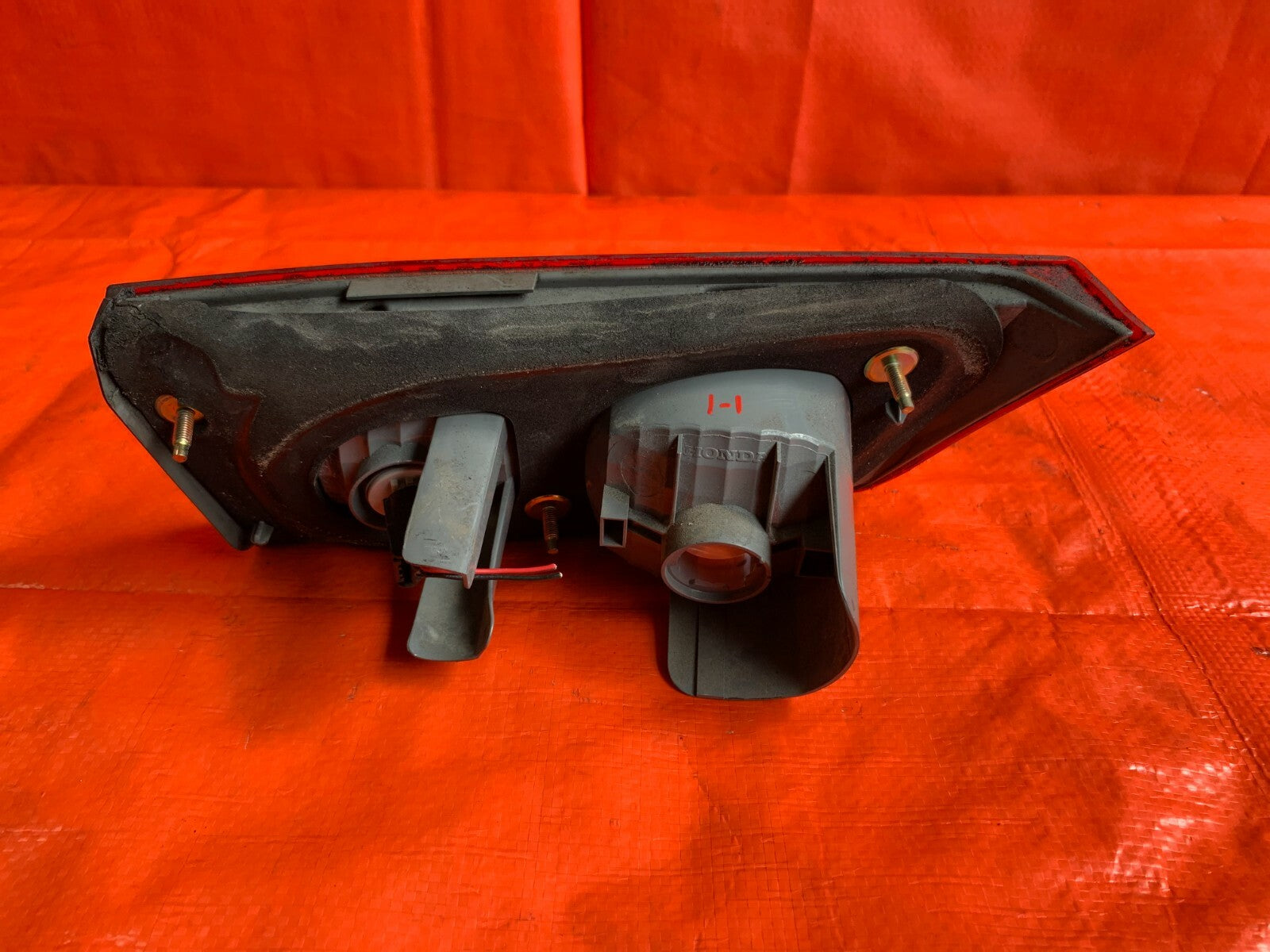 04 05 ACURA TSX   PASSENGER RIGHT INNER TRUNK TAIL LIGHT LAMP   OEM FACTORY OE5