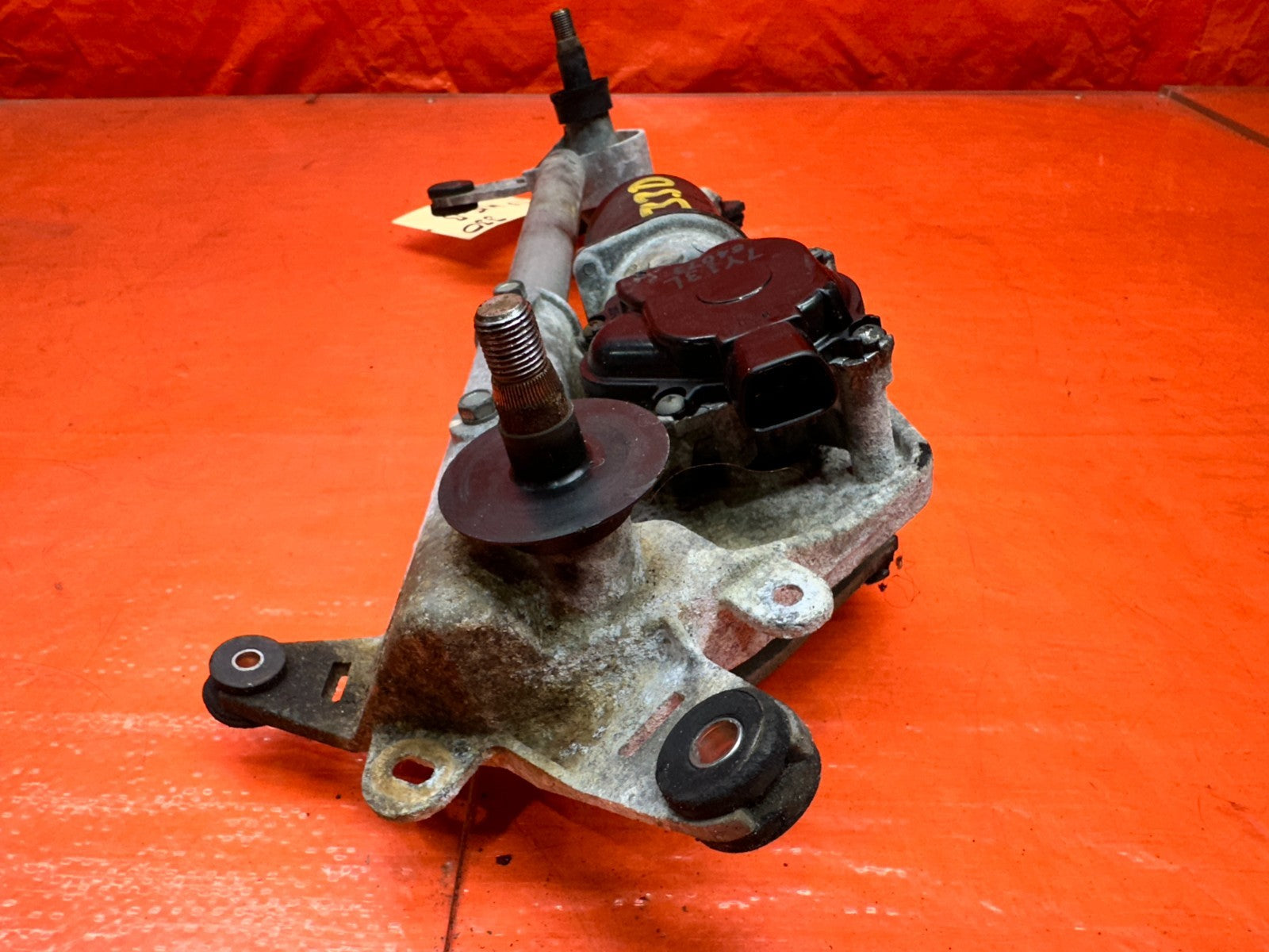 04 08 ACURA TSX 2.4L FRONT WINDSHIELD WIPER MOTOR OEM #3305