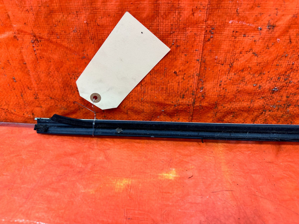 04 08 ACURA TSX RIGHT PASS FRONT DOOR ROOF DRIP RAIL MOLDING TRIM OEM #33011