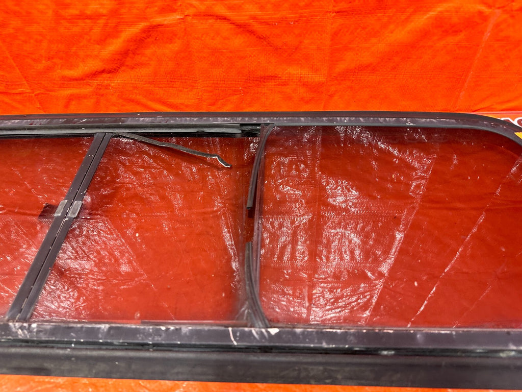 95 00 TOYOTA TACOMA   REAR GLASS WINDOW   HAS SLIDING OPTION   OEM #2496