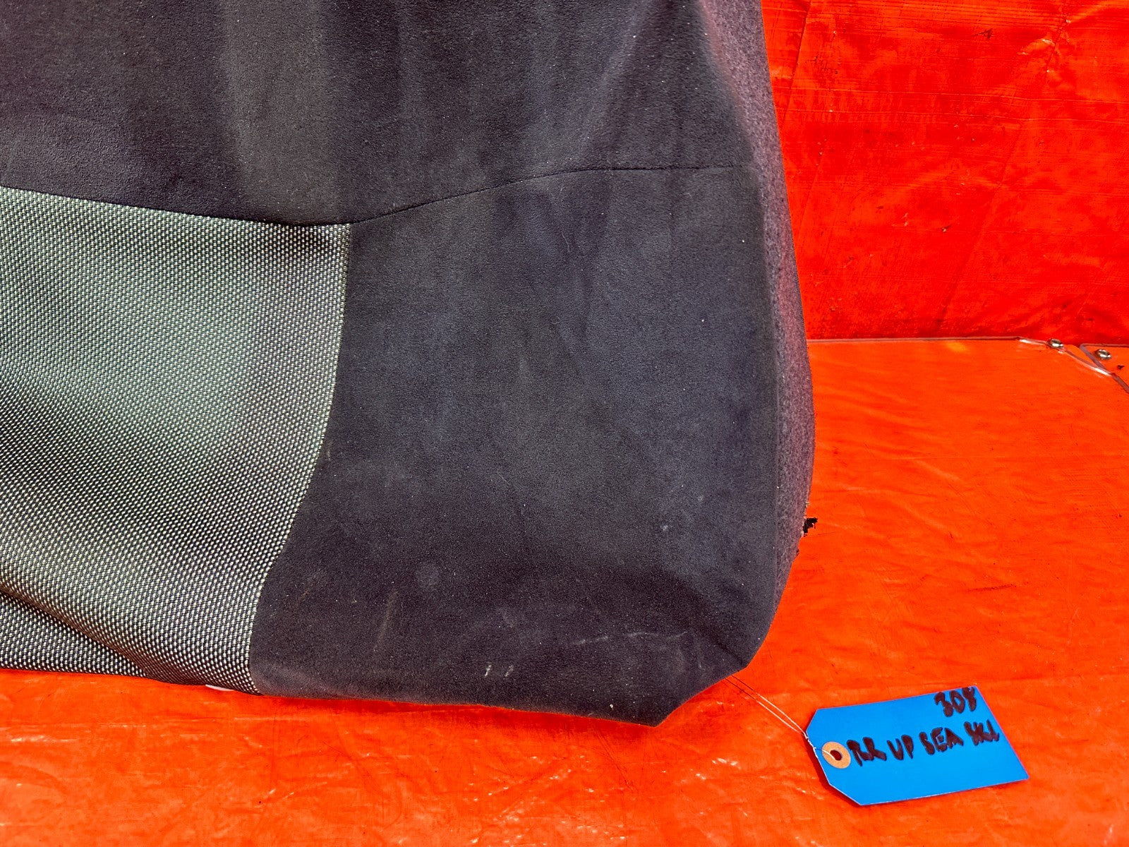 02 05 HONDA CIVIC SI EP3 PASSENGER RIGHT REAR UPPER SEAT SKIN WRAP COVER OEM 3083