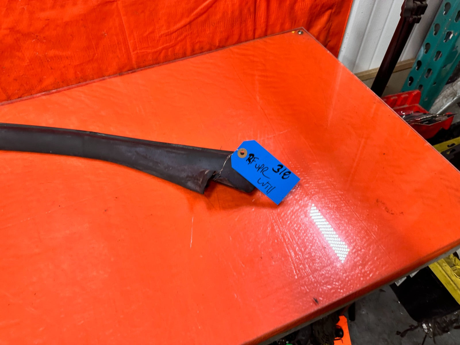 10 16 HYUNDAI GENESIS COUPE   RIGHT DOOR UPPER WEATHER STRIP SEAL OEM #3181