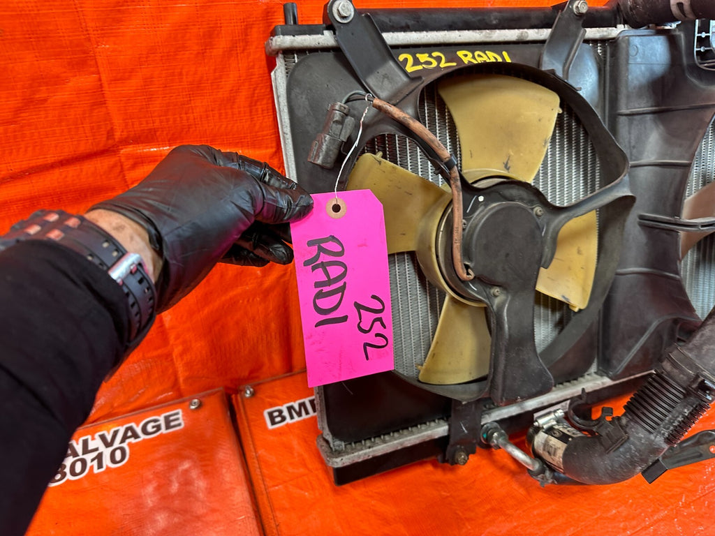 97 98 HONDA PRELUDE BASE   100% COMPLETE RADIATOR SET W/ FANS / HOSES / OEM 2528