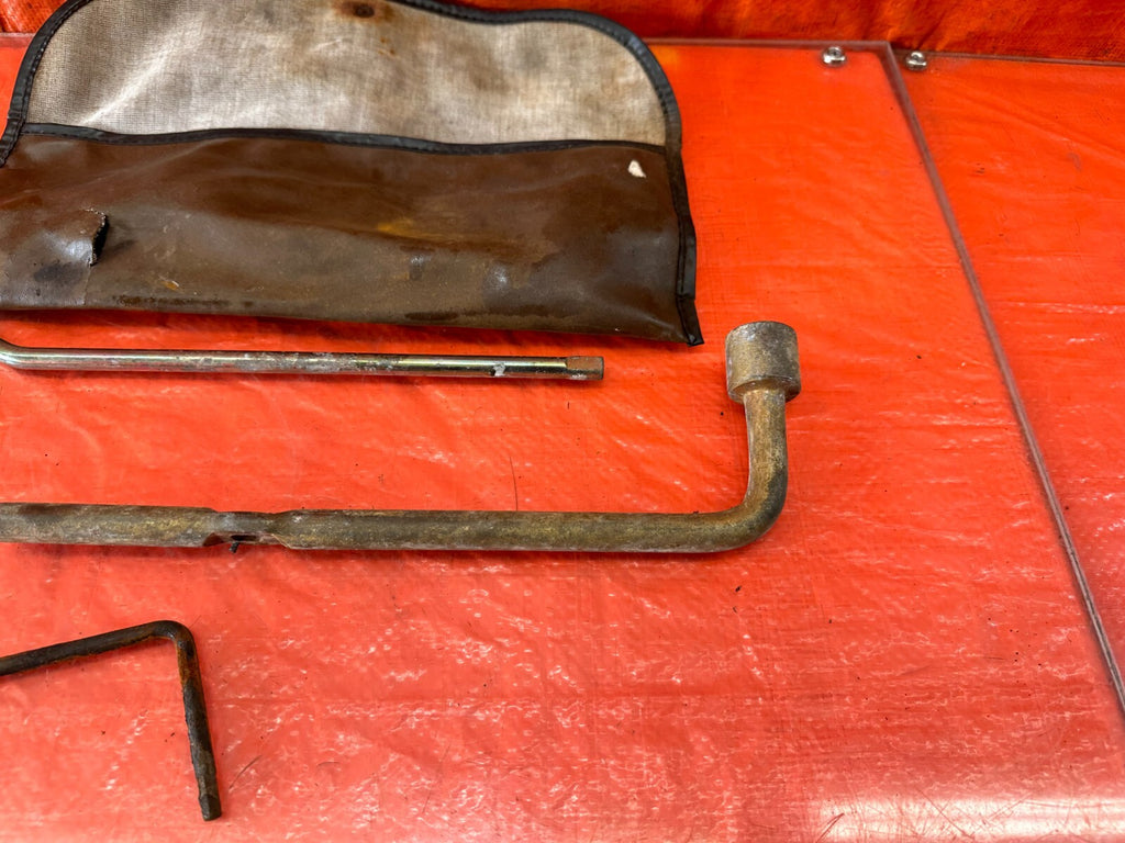 02 06 ACURA RSX   SCISSOR JACK TOOLS AND POUCH   TOOLS ONLY   NO JACK   OEM 2403