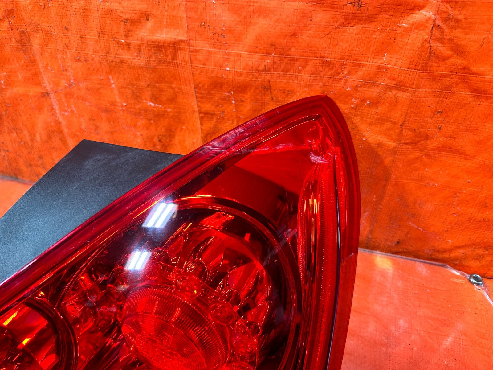 11 15 INFINITI G37 CONVERTIBLE   PASSENGER RIGHT TAIL LIGHT TAIL LAMP   DEPO 3101