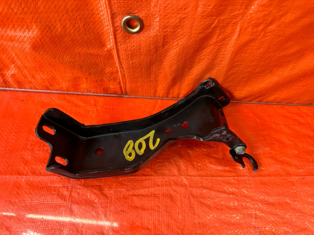 96 00 HONDA CIVIC EX   D16Y8 SOHC VTEC   INTAKE MANIFOLD BRACKET BRACE   OEM 2087