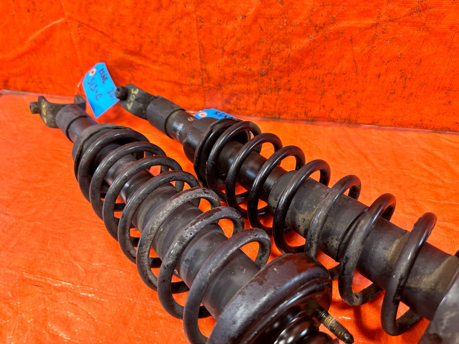 92 95 HONDA CIVIC   REAR SHOCKS & SPRINGS LEFT AND RIGHT FACTORY   OEM #32711