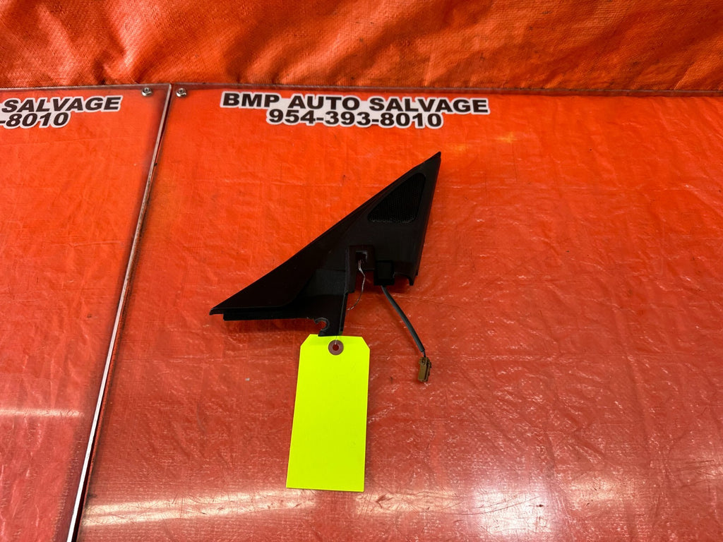 08 15 INFINITI G37 & Q60    PASSENGER RIGHT TWEETER W/ GARNISH TRIM   OEM #2450