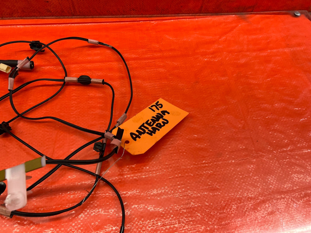 08 15 LANCER EVOLUTION X EVO 10 GSR   ANTENNA HARNESS NON NAVIGATION MODELS #1754