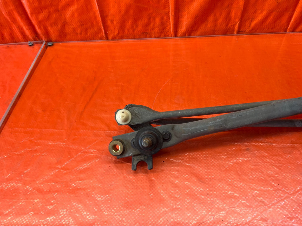 96 00 HONDA CIVIC   WINDSHIELD WIPER MOTOR AND WIPER LINKAGE COMBO   OEM #EM16