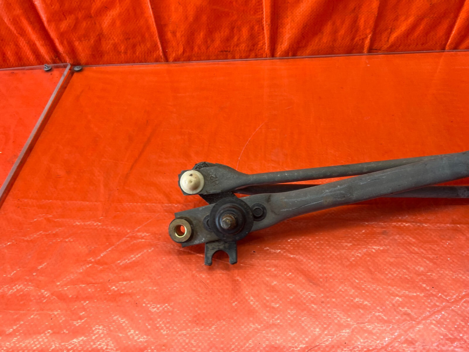 96 00 HONDA CIVIC   WINDSHIELD WIPER MOTOR AND WIPER LINKAGE COMBO   OEM #EM16