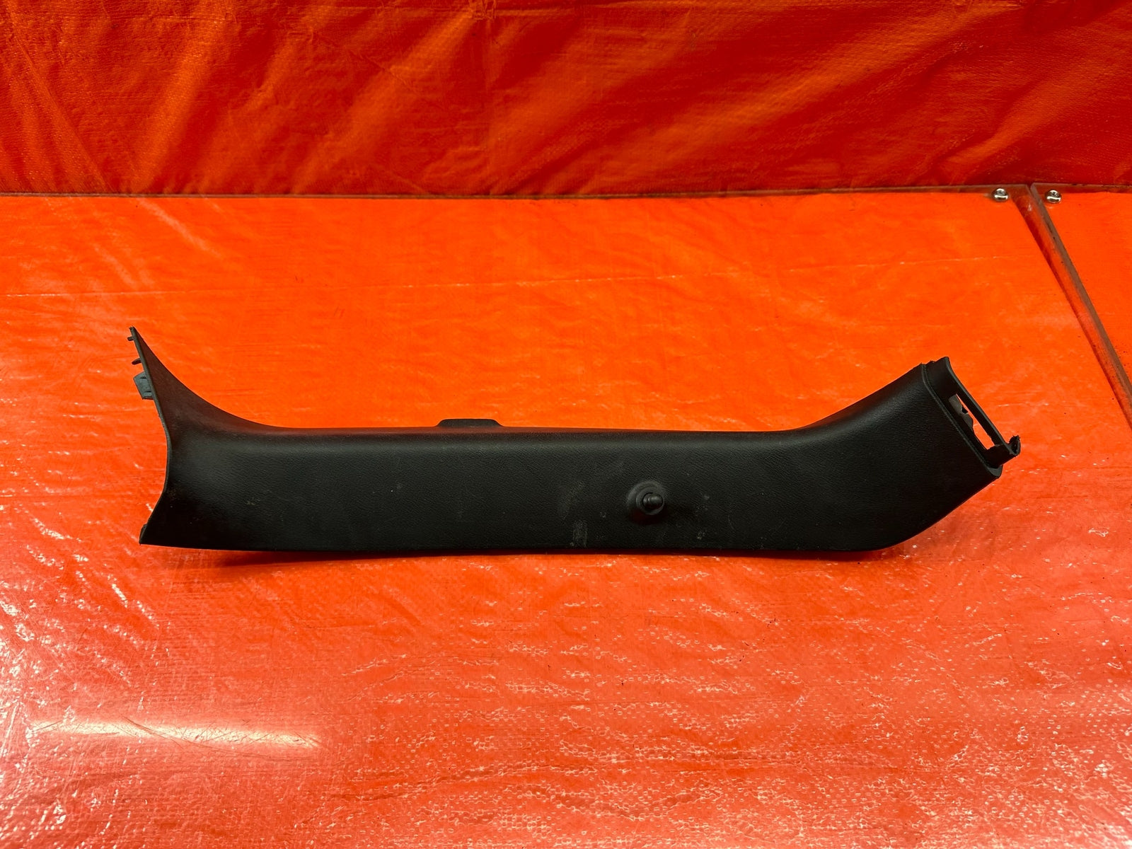 02 05 HONDA CIVIC SI EP3 HATCHBACK   LEFT TAIL LIGHT LAMP TRIM PLASTIC OEM #2160
