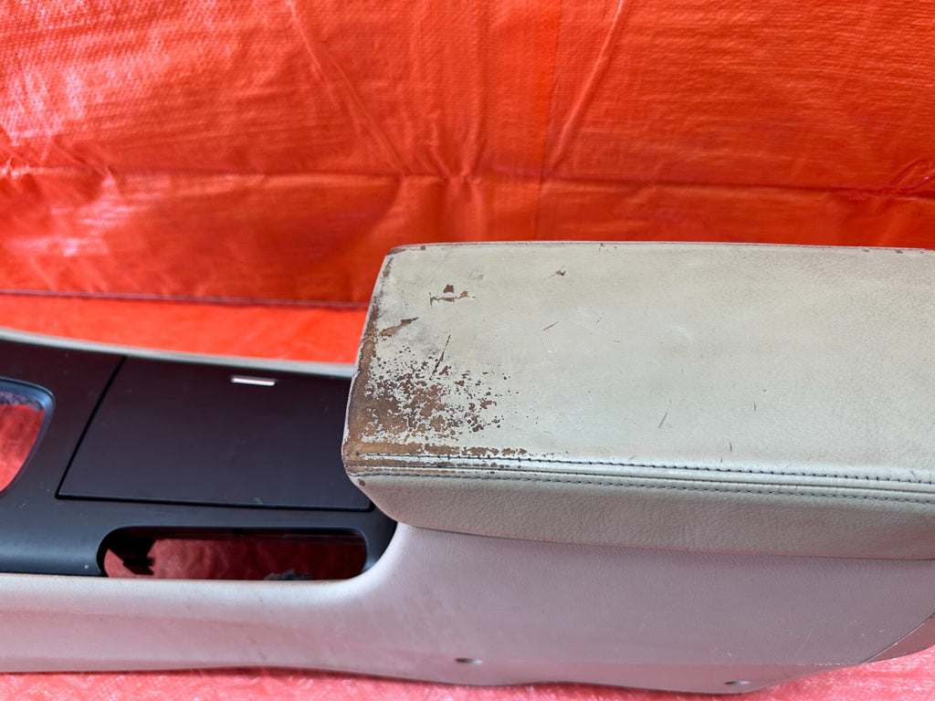 04 08 ACURA TSX   ARM REST / CENTER CONSOLE STORAGE COMPARTMENT BIN TAN OEM #1966