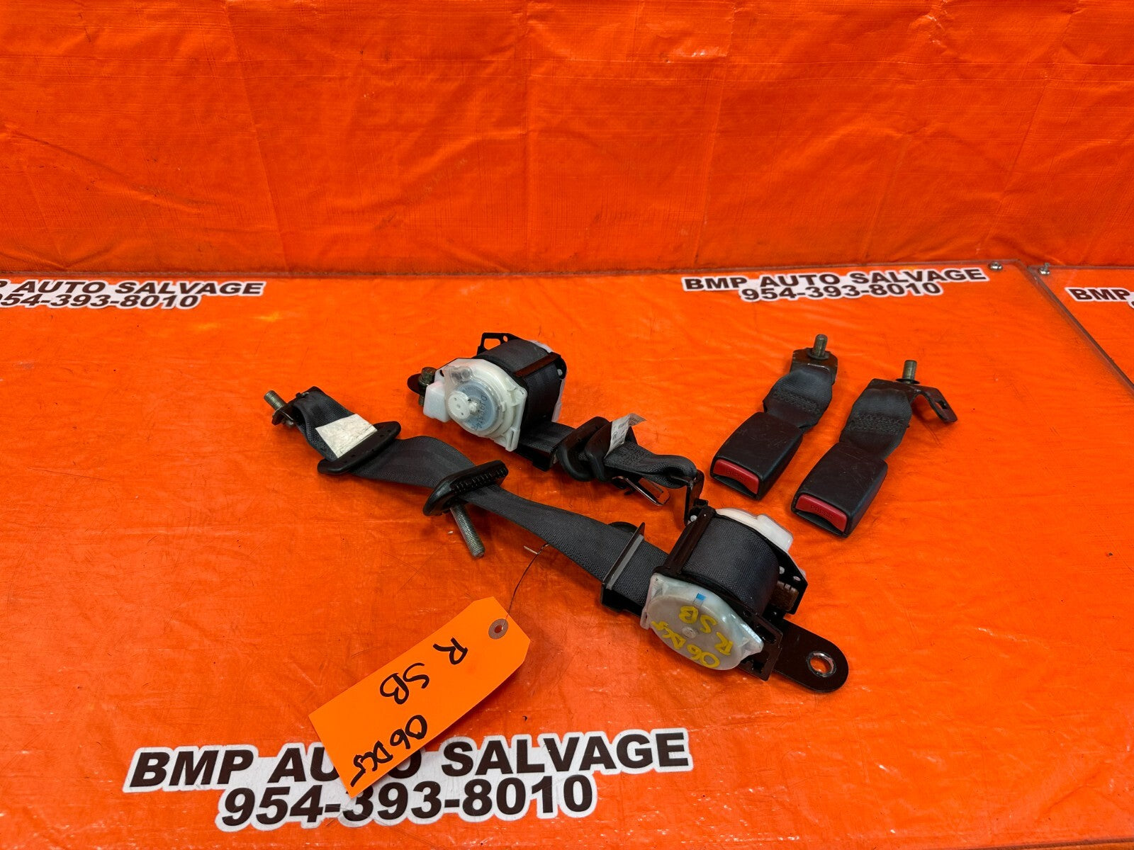 02 06 ACURA RSX TYPE S & BASE   REAR SEAT BELT SET LEFT RIGHT BLACK OEM #06DC50