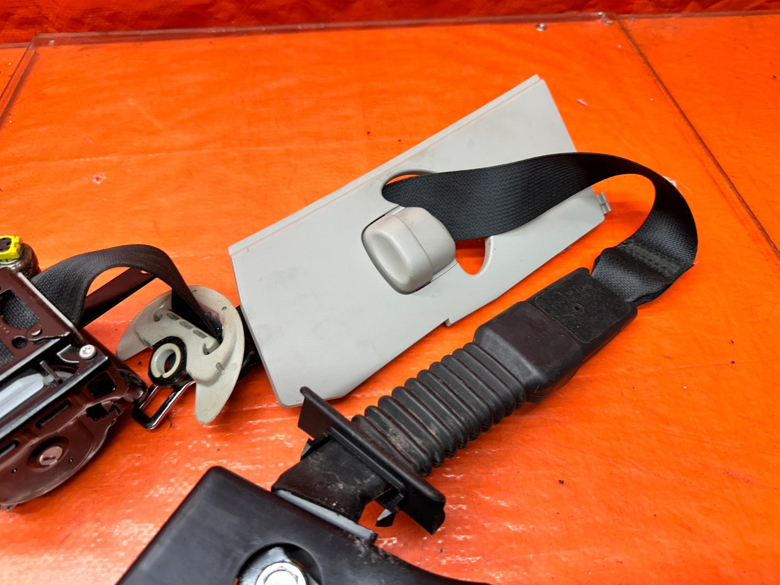 14-24 INFINITI Q50 4D 3.7L 3.0T LEFT FRONT DRIVER SEAT BELT RETRACTOR OEM #Q508