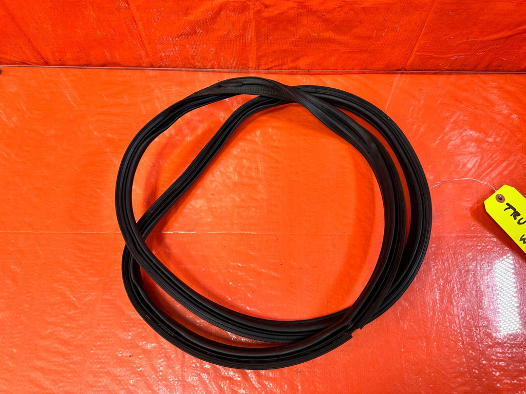 13 16 SCION FRS   RIGHT DOOR TO CHASSIS WEATHER STRIP OPENING   OEM #2936