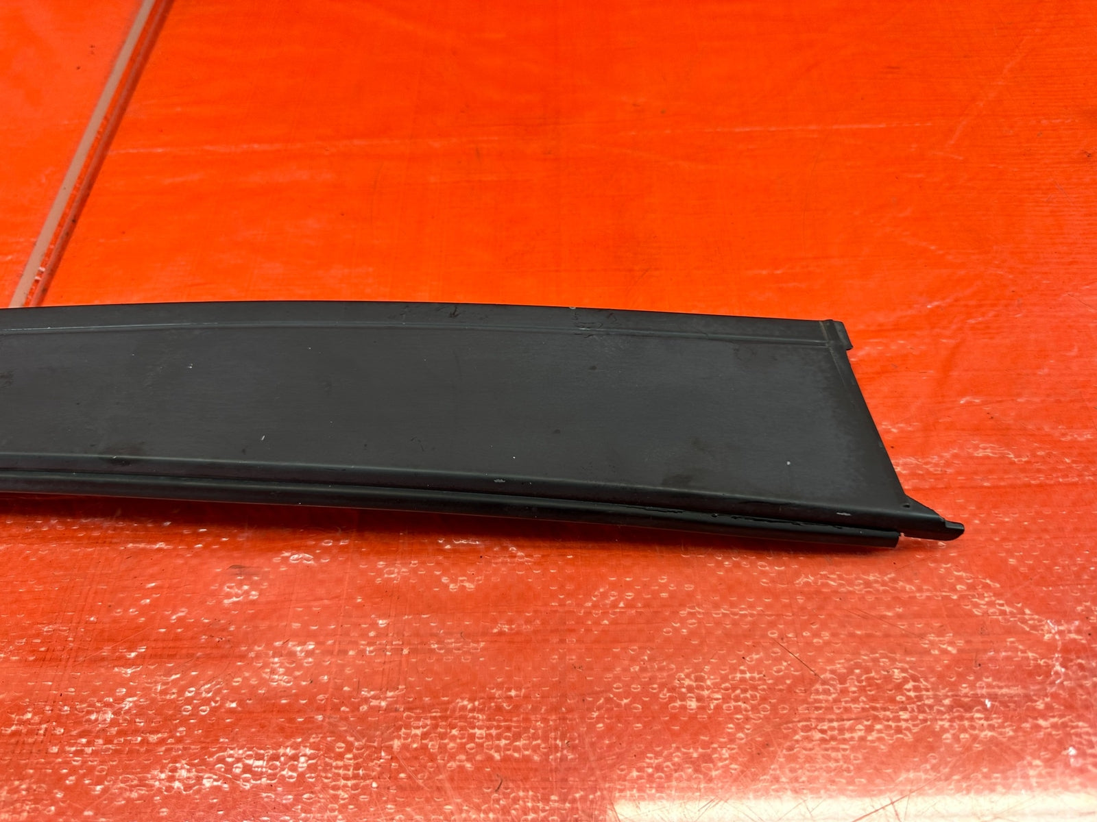 95 98 HONDA ODYSSEY   DRIVER LEFT REAR DOOR SASH TRIM   OEM FACTORY #1934