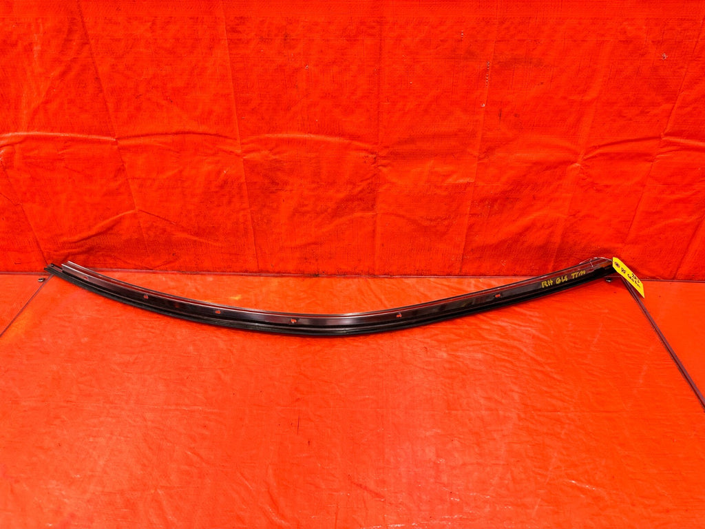 FRS BRZ & 86   PASSENGER RIGHT UPPER GLASS TRIM DRIP  RETAINER   OEM #2930