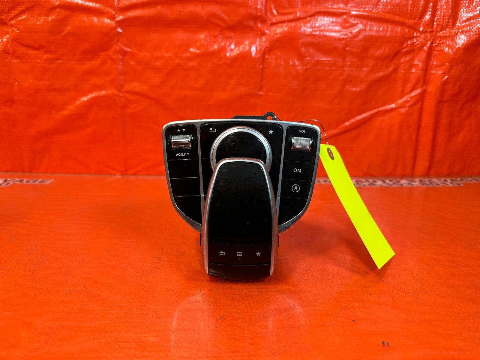 MERCEDES BENZ C CLASS W205 SAT NAV TOUCH PAD CONTROLLER A20590068160