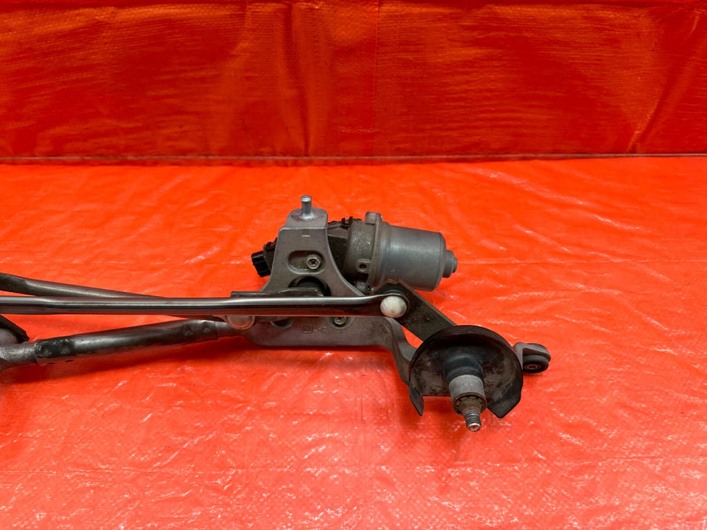 15 21 SUBARU WRX & STI   WINDSHIELD WIPER MOTOR W/ LINKAGE   OEM FACTORY #18211