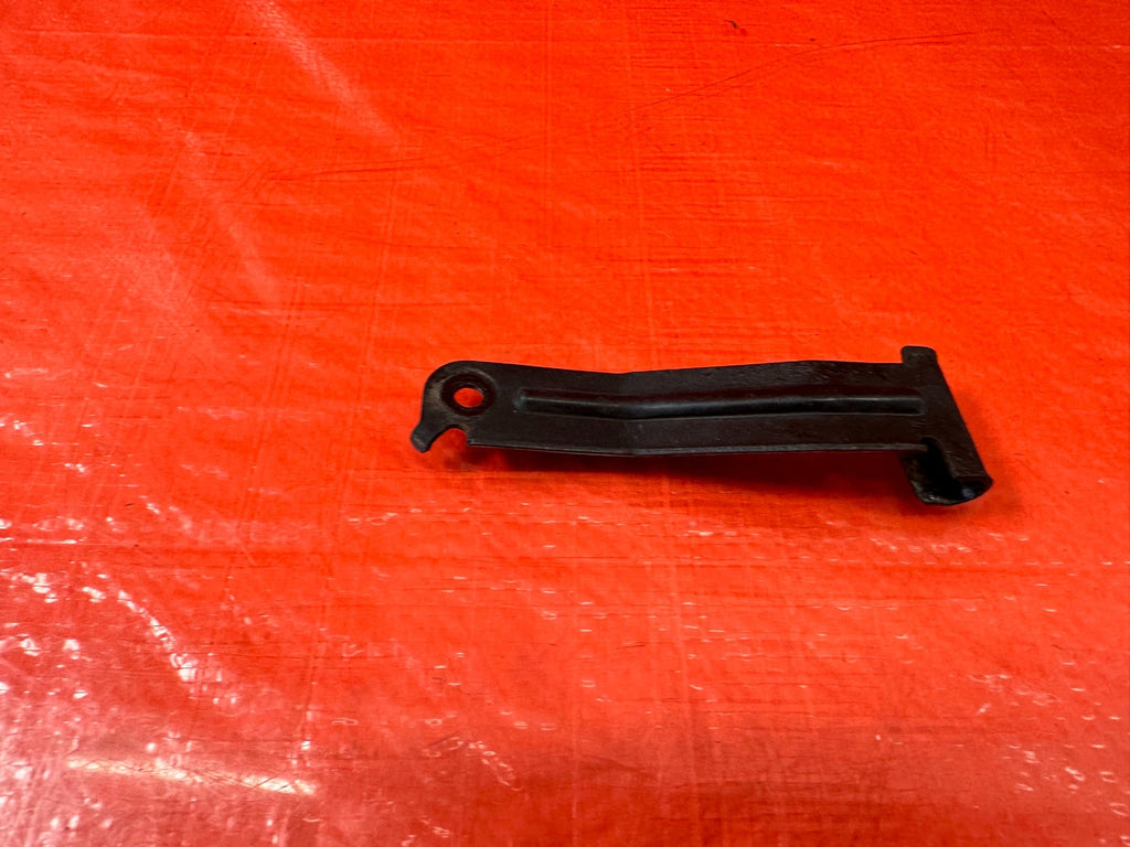 02 05 HONDA CIVIC SI EP3 HATCHBACK   THROTTLE CABLE MOUNTING BRACKET   OEM #18610