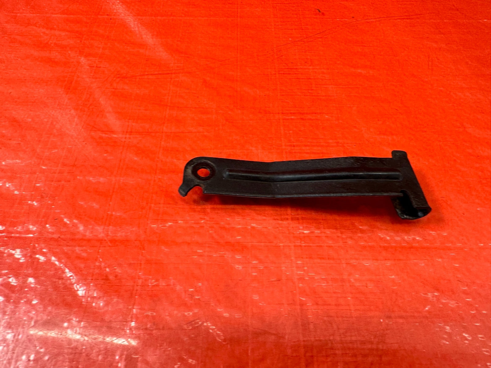 02 05 HONDA CIVIC SI EP3 HATCHBACK   THROTTLE CABLE MOUNTING BRACKET   OEM #18610