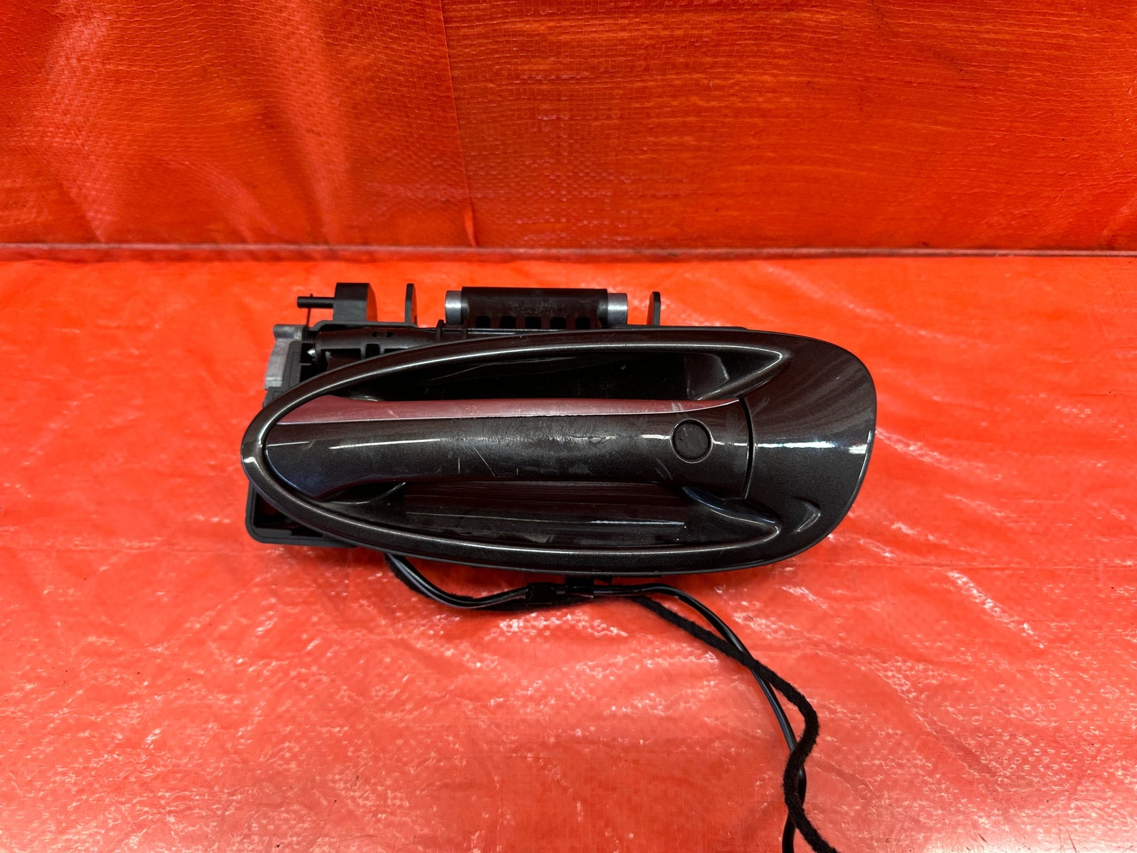 10 16 PORSCHE PANAMERA   DRIVER LEFT REAR EXTERIOR DOOR HANDLE   OEM FACTORY #656
