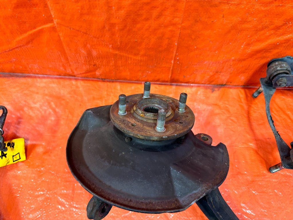 93 97 HONDA DEL SOL S & SI DRIVER LEFT FRONT SPINDLE KNUCKLE HUB & ARMS OEM #2947