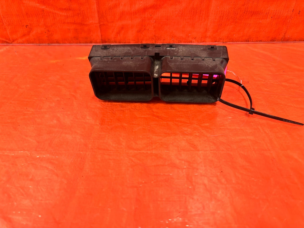 08 14 SUBARU IMPREZA WRX & STI WAGON   CENTER AC VENT   OEM FACTORY #2836