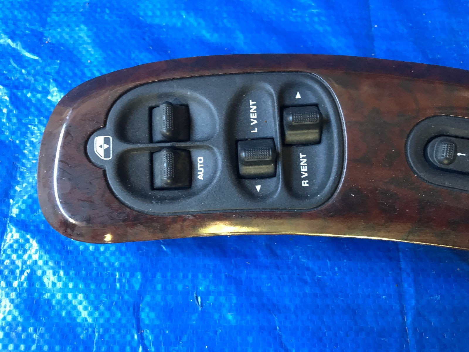 OEM 2004 04 CHRYSLER TOWN AND COUNTRY DRIVER LEFT MASTER WINDOW SWITCH OSB741AAA1