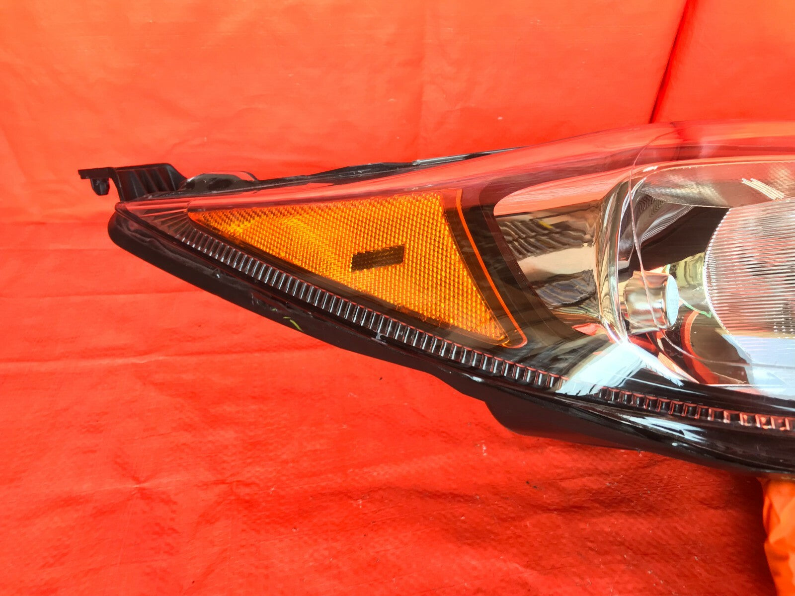 OEM 2016 2017 2018 FORD FIESTA PASSENGER RIGHT HEADLIGHT HEADLAMP BLACK BEZEL 6