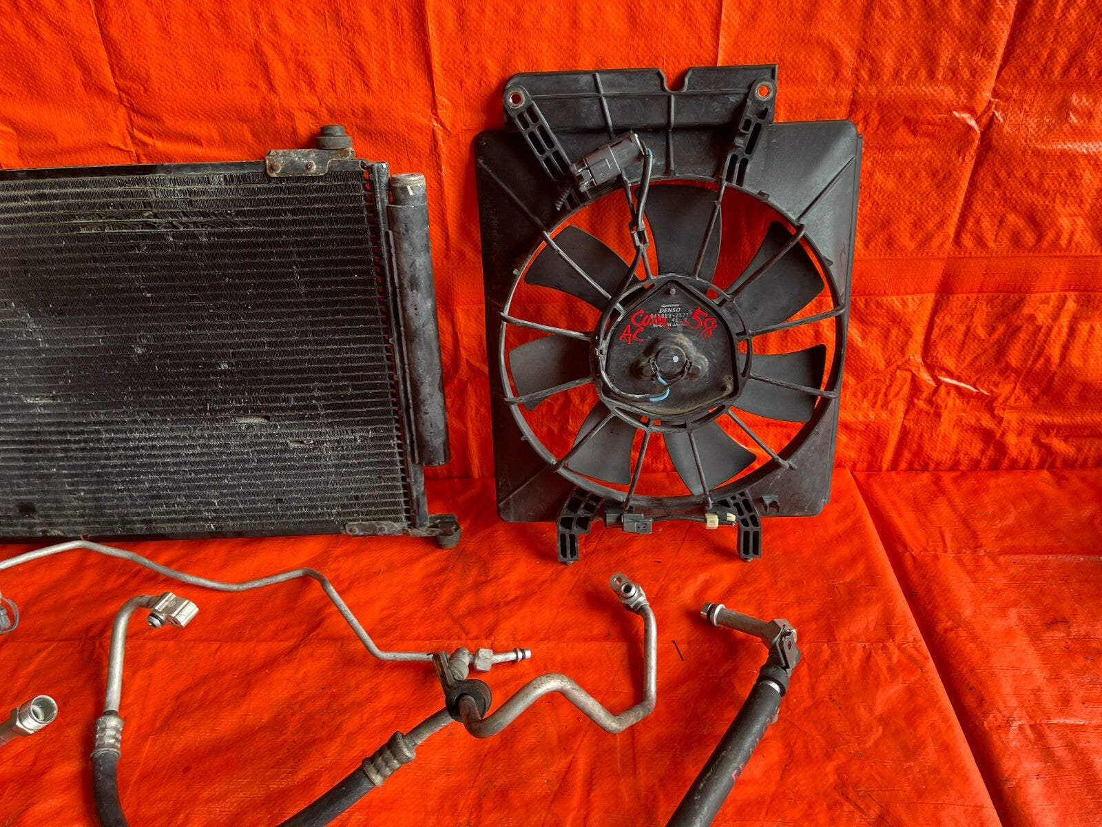 02 04 HONDA CR V CRV   AIR CONDITIONING AC LINE SET LINES W/ CONDENSER + FAN OEM2